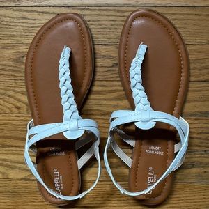 ❗️NWOT White Sandals with Memory Foam